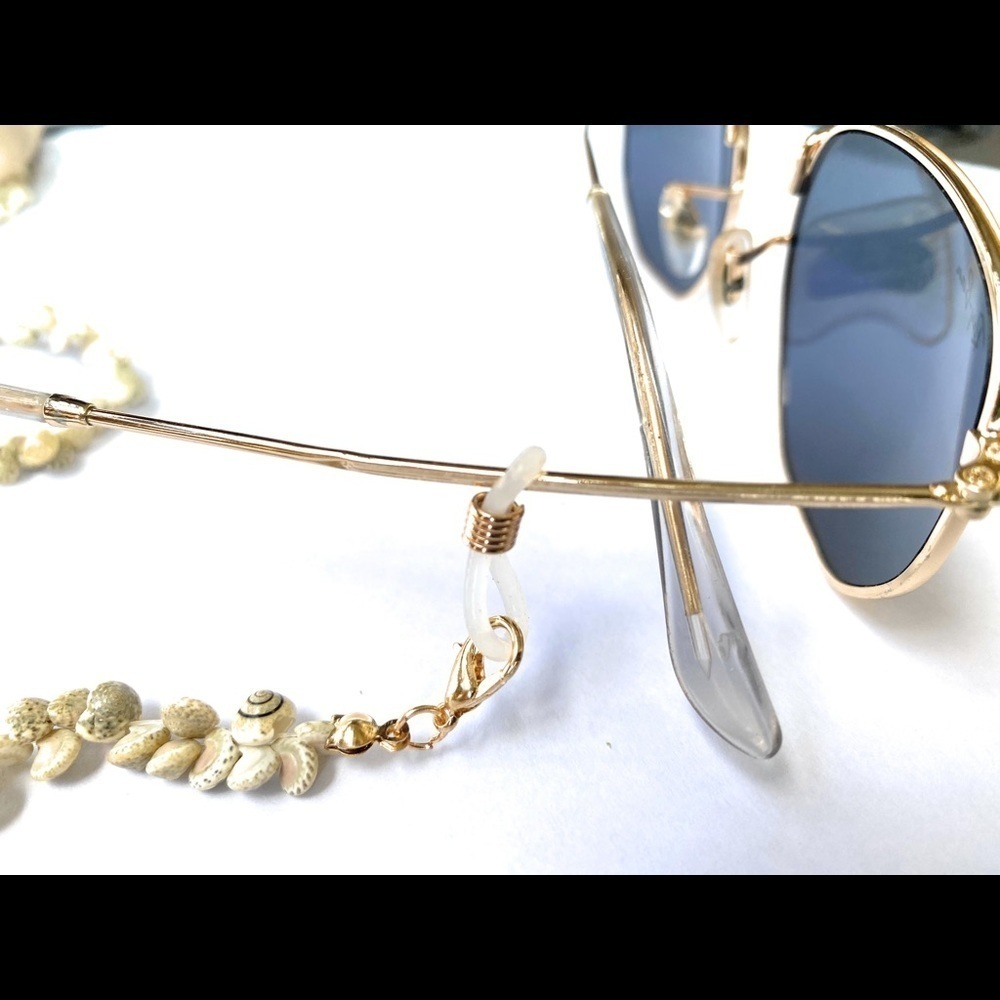Seas Shell sunglasses chain hole & mask chain holder - Picture 4 of 7